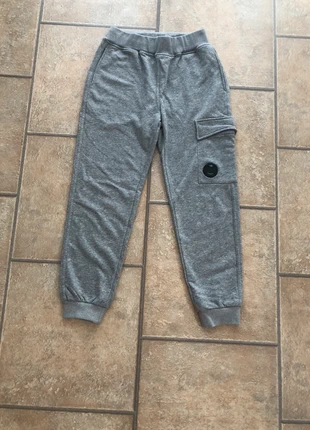 🔥Grijze Cargo Joggingbroek – Maat M – Topkwaliteit! 🔥, merk: C.P. Company, staat: Heel goed, maat: M, € 27,99, € 30,09 inclusief Kopersbescherming