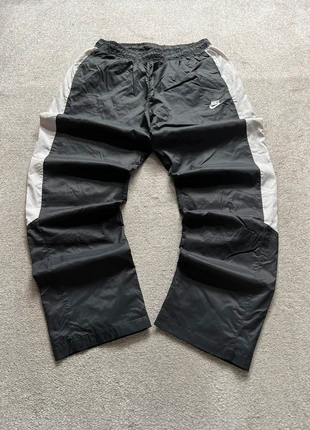 Nike Baggy Vintage Track Pant Y2K Jogger Streetwear Swoosh Embroidered Logo Grey White, marque: Nike, état: Très bon état, taille: L, 28,90 €, 31,05 € Protection acheteurs incluse