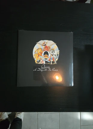 Queen- a day at the races, estado: Muito bom, €33.00, €35.35 inclui Proteção do Comprador Pro