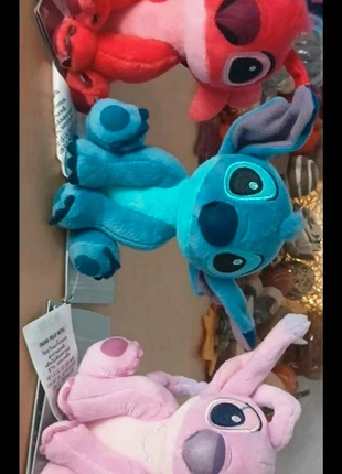 Peluche épaule magnétique stitch ou angel, marque: Disneyland Paris, état: Neuf avec étiquette, taille: Prématuré, jusqu'à 44cm, 12,00 €, 13,30 € Protection acheteurs incluse