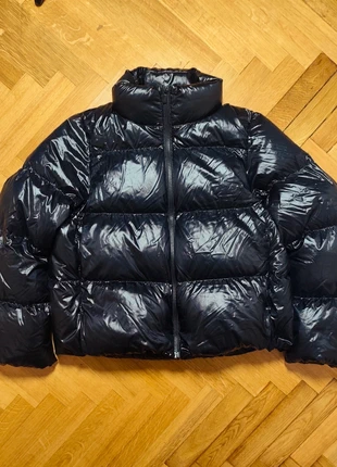 Magnifique doudoune Uniqlo femme taille M, noir brillant shiny.
Très chaude, parfaite pour l’hiver., marque: Uniqlo, état: Très bon état, taille: M / 38 / 10, 70,00 €, 74,20 € Protection acheteurs incluse