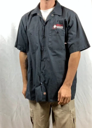 Chemise Dickies Noir Workwear manches courtes taille L, marque: Dickies, état: Bon état, taille: XL, 14,99 €, 16,44 € Protection acheteurs (Pro) incluse