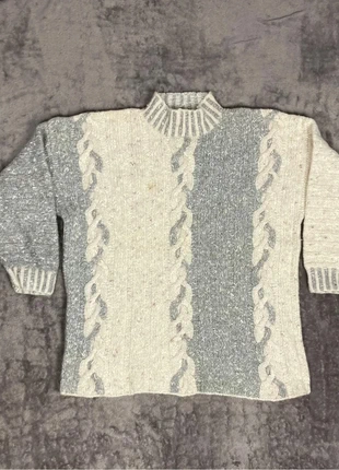 Pull Gris et Blanc Vintage, brand: Vintage Dressing, condition: Satisfactory, size: M, €10.00, €11.20 includes Buyer Protection Pro