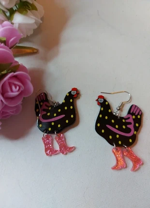 Boucles d'oreilles petites poules noires à pois et bottes, marque: maison des créatrices, état: Très bon état, 7,90 €, 9,00 € Protection acheteurs incluse