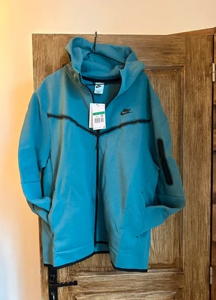 Nike Pull avec zip, marque: Nike, état: Neuf avec étiquette, taille: XL, 49,00 €, 52,15 € Protection acheteurs incluse