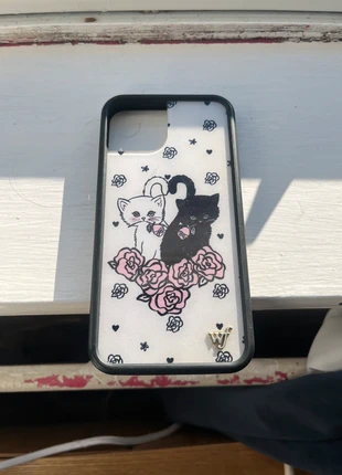 Wildflower iPhone 13 case, marque: Wild Flower, état: Bon état, 11,00 €, 12,25 € Protection acheteurs incluse