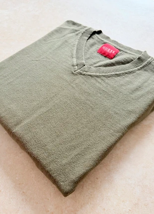 Pull col V de marque Guess Homme Kaki | Sweat-shirt | Très bon état | Taille M, marque: GUESS, état: Très bon état, taille: M, 9,00 €, 10,15 € Protection acheteurs incluse