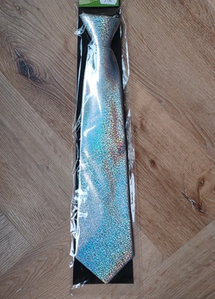 Zilveren stropdas, staat: Nieuw met prijskaartje, € 5,00, € 5,95 inclusief Kopersbescherming