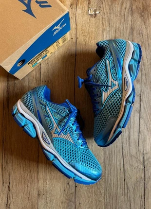 Sneakers Mizuno Wave Enigma 5 - Taille 38.5, marca: MIZUNO, estado: Novo com etiquetas, tamanho: 38.5, €65.00, €68.95 inclui Proteção do Comprador