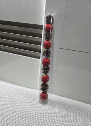 Lot de décorations Noël – Boules rouges pailletées & pommes de pin – Neuf, merk: Deco, staat: Heel goed, € 1,89, € 2,68 inclusief Kopersbescherming