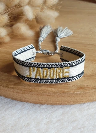 Bracelet j'adore beige avec cordon ajustable, marque: Tendance, état: Neuf avec étiquette, 8,00 €, 9,10 € Protection acheteurs (Pro) incluse