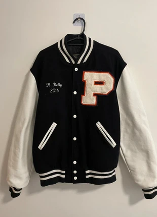 Blouson teddy varsity Holloway Potomac bleu marine et blanc – Lettre P brodée 2016 Taille M, marque: Holloway, état: Très bon état, taille: M, 44,00 €, 46,90 € Protection acheteurs (Pro) incluse