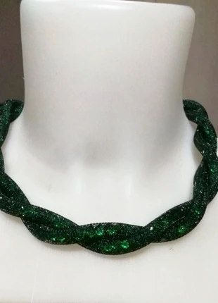 Splendida collana girocollo, tubolare e torchon, con cristalli verdi., condizioni: Nuovo senza cartellino, €10.90, €12.15 include la Protezione acquisti