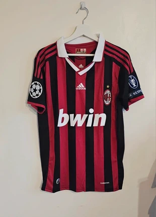 Maillot Vintage // Milan Ac // Floqué Ronaldinho // Rouge & Noir // 2009, marque: AC Milan, état: Très bon état, taille: S, 60,00 €, 63,70 € Protection acheteurs incluse