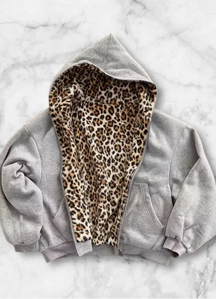 Veste zippé réversible M – hoodie doublé léopard, blouson chaud gris, manteau streetwear Y2K, merk: y2k, staat: Heel goed, maat: M / 38 / 10, € 45,00, € 47,95 inclusief Kopersbescherming Pro