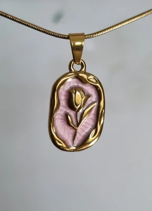 Elegante goudkleurige ketting met emaille hanger ●stainlesssteel, staat: Heel goed, € 5,50, € 6,48 inclusief Kopersbescherming Pro