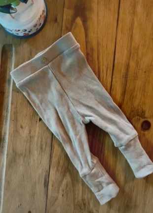 Legging beige 1M, marke: Verbaudet, zustand: Sehr gut, größe: Bis zu 1 Monat / 50, 1,00 €, 1,75 € inklusive Vinted-Käuferschutz