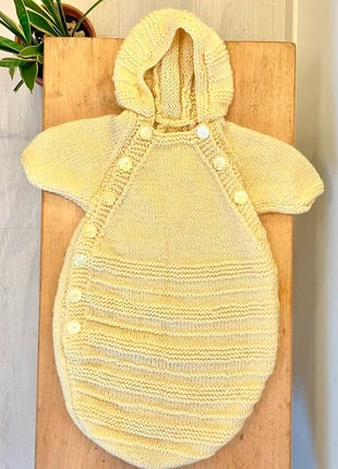 Gigoteuse en laine, marque: LAINE, état: Très bon état, taille: 1-3 mois / 56 cm, 8,00 €, 9,10 € Protection acheteurs incluse