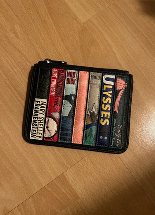 Booklovers portemonnee yoshi goods vegan leer, merk: Yoshi, staat: Nieuw zonder prijskaartje, € 15,00, € 16,45 inclusief Kopersbescherming