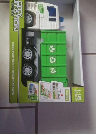 Camion poubelle, brand: pas de marque, condition: New with tags, size: 6 years / 116 cm, €15.00, €16.45 includes Buyer Protection