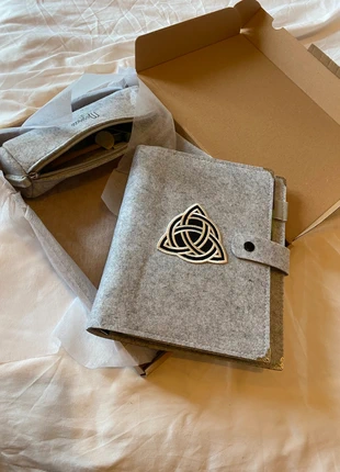 Box Grimoire & Organisation – Carnet Triquetra + accessoires - Idée cadeau, marque: Majorana, état: Neuf, 32,00 €, 34,30 € Protection acheteurs (Pro) incluse