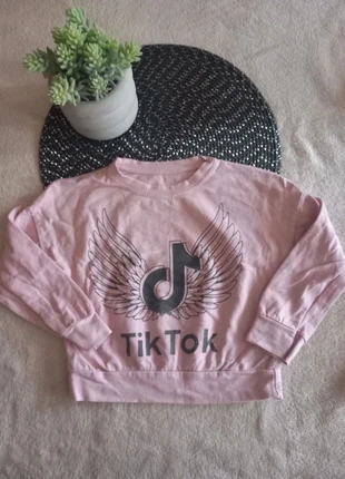 Sweat TikTok rose – 4 ans, état: Très bon état, taille: 4 ans / 104 cm, 4,00 €, 4,90 € Protection acheteurs incluse