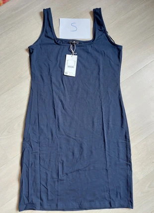 Jolie robe bleu marine C&A, brand: C&A, condizioni: Nuovo con cartellino, taglia: S / IT 40 / EU 36, €7.00, €8.05 include la Protezione acquisti