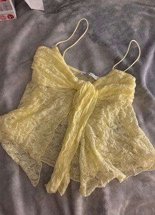 top jaune bershka, marque: Bershka, état: Neuf sans étiquette, taille: M / 38 / 10, 2,50 €, 3,33 € Protection acheteurs incluse