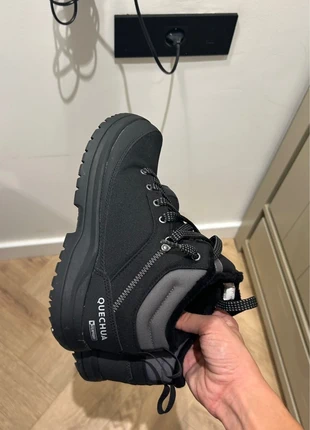 Botas de Montaña Quechua Talla 40, marca: Quechua, estado: Nuevo sin etiquetas, tamaño: 40, 20,00 €, 21,70 € Protección al comprador incluida