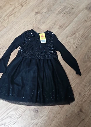Robe noire à sequins fille 6 ans, état: Neuf avec étiquette, taille: 6 ans / 116 cm, 5,00 €, 5,95 € Protection acheteurs incluse