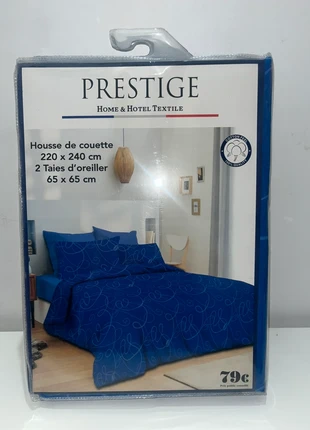 housse de couette 220/240, marque: prestige, état: Très bon état, taille: King Size (220-240 cm x 220-260 cm), 10,99 €, 12,24 € Protection acheteurs incluse