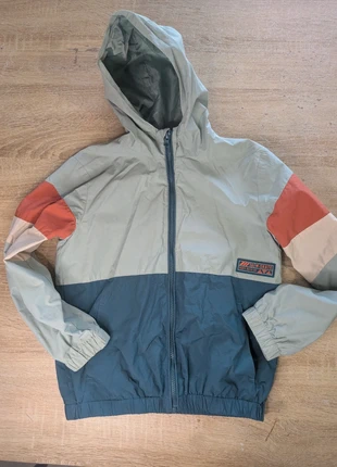 Veste coupe vent enfant 10 ans Kiabi (très bon état), brand: Kiabi, condizioni: Ottime, taglia: 10 anni / 140 cm, €3.50, €4.38 include la Protezione acquisti Pro