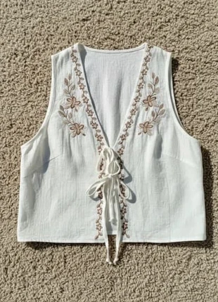 Gilet sans manches blanc brodé – style western, merk: Rodeva, staat: Heel goed, maat: S / 36 / 8, € 27,99, € 30,09 inclusief Kopersbescherming