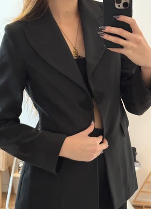 Blazer vintage noir avec noeud chinois style y2k, brand: Vintage, condizioni: Ottime, taglia: S / IT 40 / EU 36, €9.00, €10.15 include la Protezione acquisti