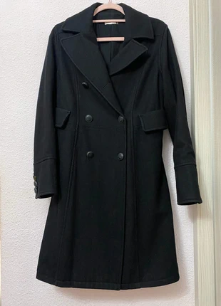 Abrigo negro de lana • Manteau noir en laine, marca: Bershka, estado: Muy bueno, tamaño: L / 40 / 12, 30,00 €, 32,20 € Protección al comprador incluida