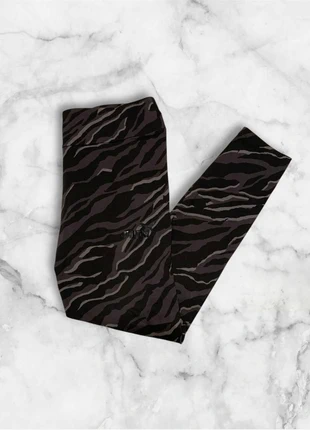 Legging "Puma" | Taille M femme | Gris camouflage, marca: Puma, estado: Muito bom, tamanho: M / 38 / 10, €9.90, €11.10 inclui Proteção do Comprador