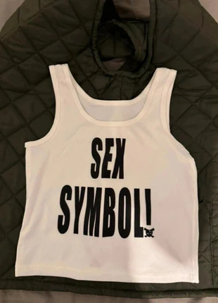 Haut femme, brand: y2k, condizioni: Nuovo senza cartellino, taglia: S / IT 40 / EU 36, €15.00, €16.45 include la Protezione acquisti Pro