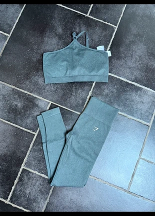 Ensemble gymshark en excellent état, marque: Gymshark, état: Très bon état, taille: S / 36 / 8, 45,00 €, 47,95 € Protection acheteurs incluse