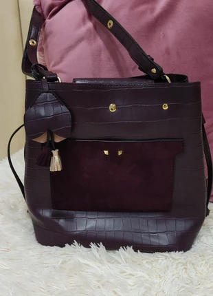 Mala de senhora. Parfois. Beringela/Bordeaux, marque: Parfois, état: Neuf sans étiquette, 5,00 €, 5,95 € Protection acheteurs incluse