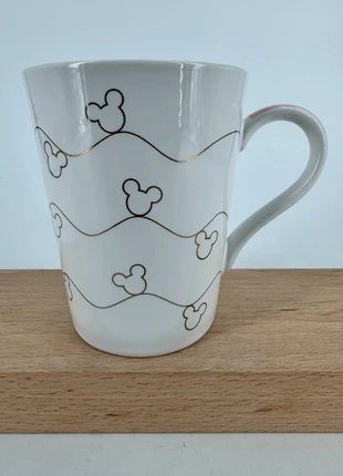 Disney Mickey Mouse Ceramic Mug - Funko - Têtes de Mickey dorés et une anse rose, marke: Funko, zustand: Sehr gut, 14,90 €, 16,35 € beinhaltet Vinted-Käuferschutz Pro