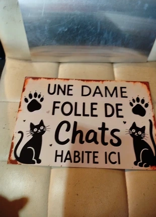 plaque publicitaire motif une dame folle de chats habite ici neuf, zustand: Neu, 6,00 €, 7,00 € beinhaltet Vinted-Käuferschutz Pro