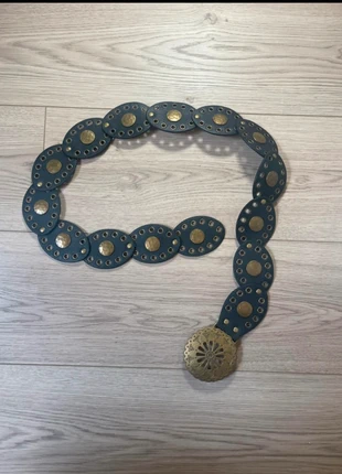 🖤 Ceinture vintage noire et dorée, brand: Accessoire, condizioni: Ottime, taglia: 100 cm, €10.00, €11.20 include la Protezione acquisti