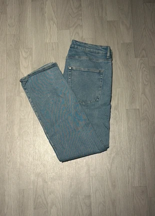 Jean bleu clair Regular/Coupe droite de chez H&M W30/32, marque: H&M, état: Neuf sans étiquette, taille: W31 | FR 40, 6,00 €, 7,00 € Protection acheteurs incluse