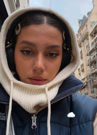 Cagoule crème, marca: Boutique Parisienne, estado: Muito bom, tamanho: Tamanho único, €10.00, €11.20 inclui Proteção do Comprador