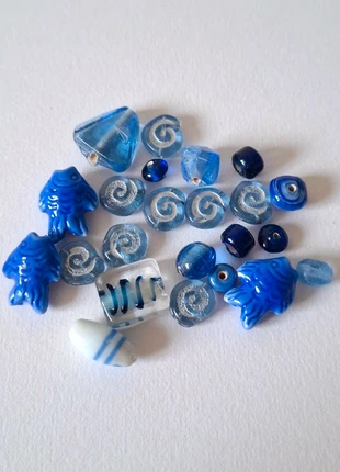 Lot de perles bleues, état: Très bon état, 2,00 €, 2,80 € Protection acheteurs incluse