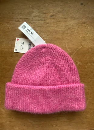 Roze muts zara, merk: Zara, staat: Nieuw met prijskaartje, maat: M, € 10,00, € 11,20 inclusief Kopersbescherming