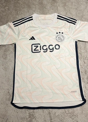 Maillot Ajax Amsterdam - Adidas Taille S, marque: adidas, état: Neuf avec étiquette, taille: S, 20,00 €, 21,70 € Protection acheteurs incluse