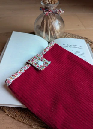 Pochette de livre taille M, marke: LPG, zustand: Sehr gut, 11,00 €, 12,25 € beinhaltet Vinted-Käuferschutz Pro