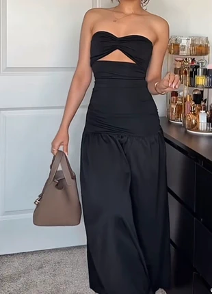 Beautiful Cut Out Dress with Stretchy Bodice. Size M Uk 10. New. Never Worn., condition: Very good, size: M / UK 12-14, £15.00, £16.45 includes Buyer Protection