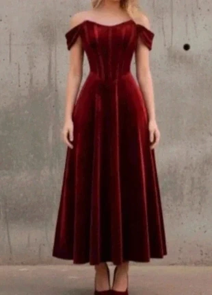 Robe de soirée élégante longue bordeaux avec épaules dénudées taille M38 style vintage Y2K, marque: Studio d'orsey, état: Très bon état, taille: M / 38 / 10, 39,90 €, 42,60 € Protection acheteurs incluse